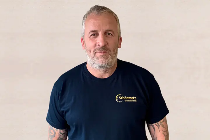 Simon vom Team Energietechnik Schönmetz